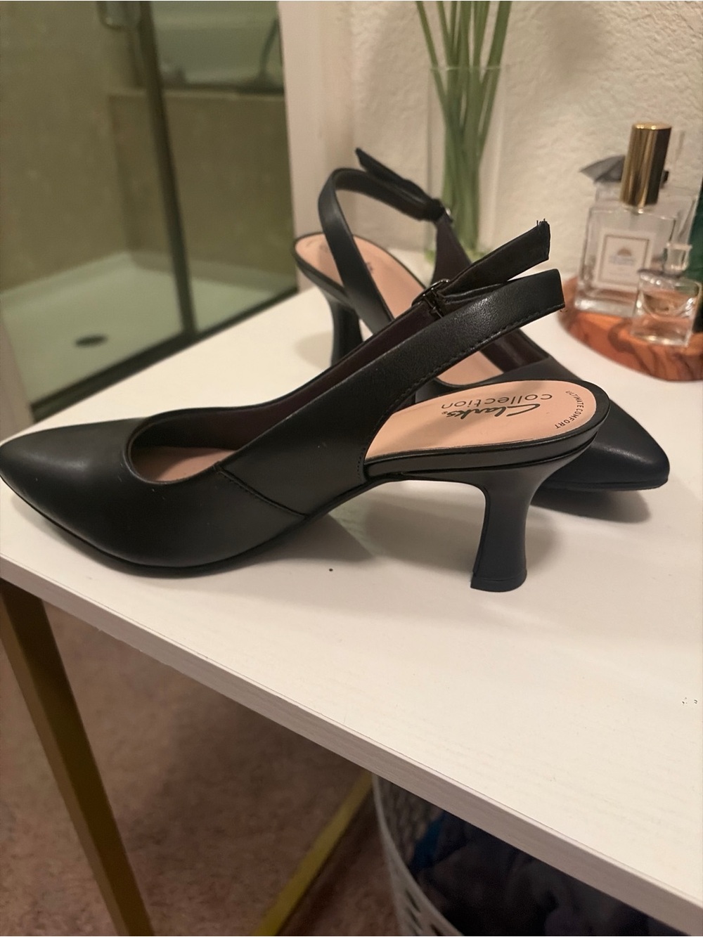 Clarks Black Leather Slingback Kitten Heel Pumps - Picture 3 of 3